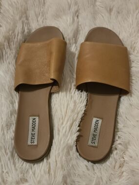 Steve Madden Cognac Slide Sandals
